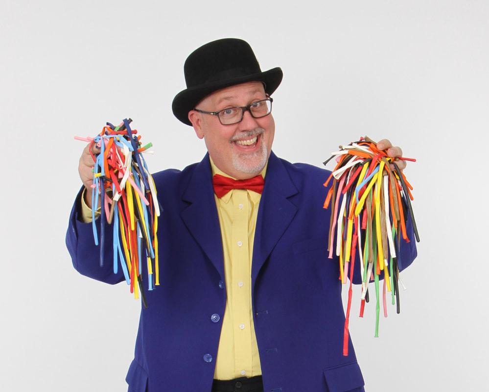 Uncle Bean with balloons to twist